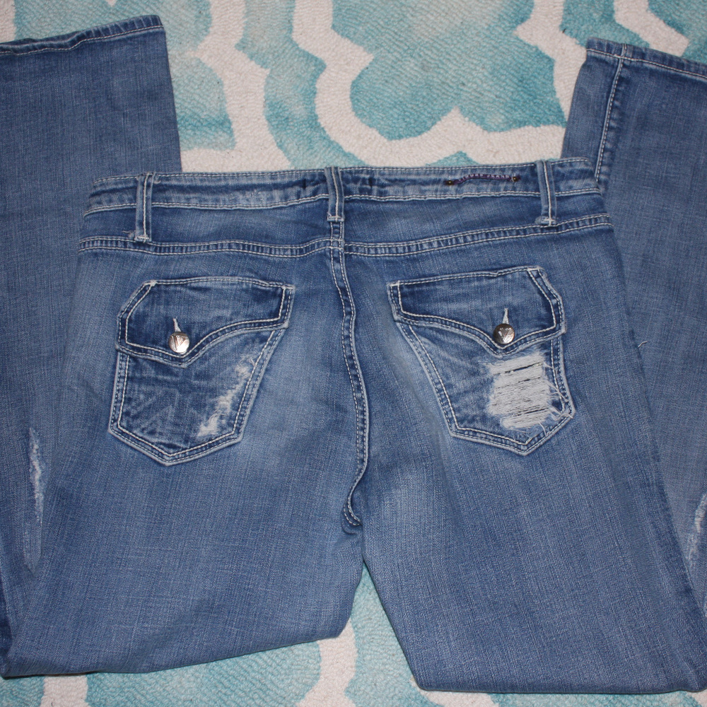 Vigoss 17_ flap pocket medium wash boot cut jeans